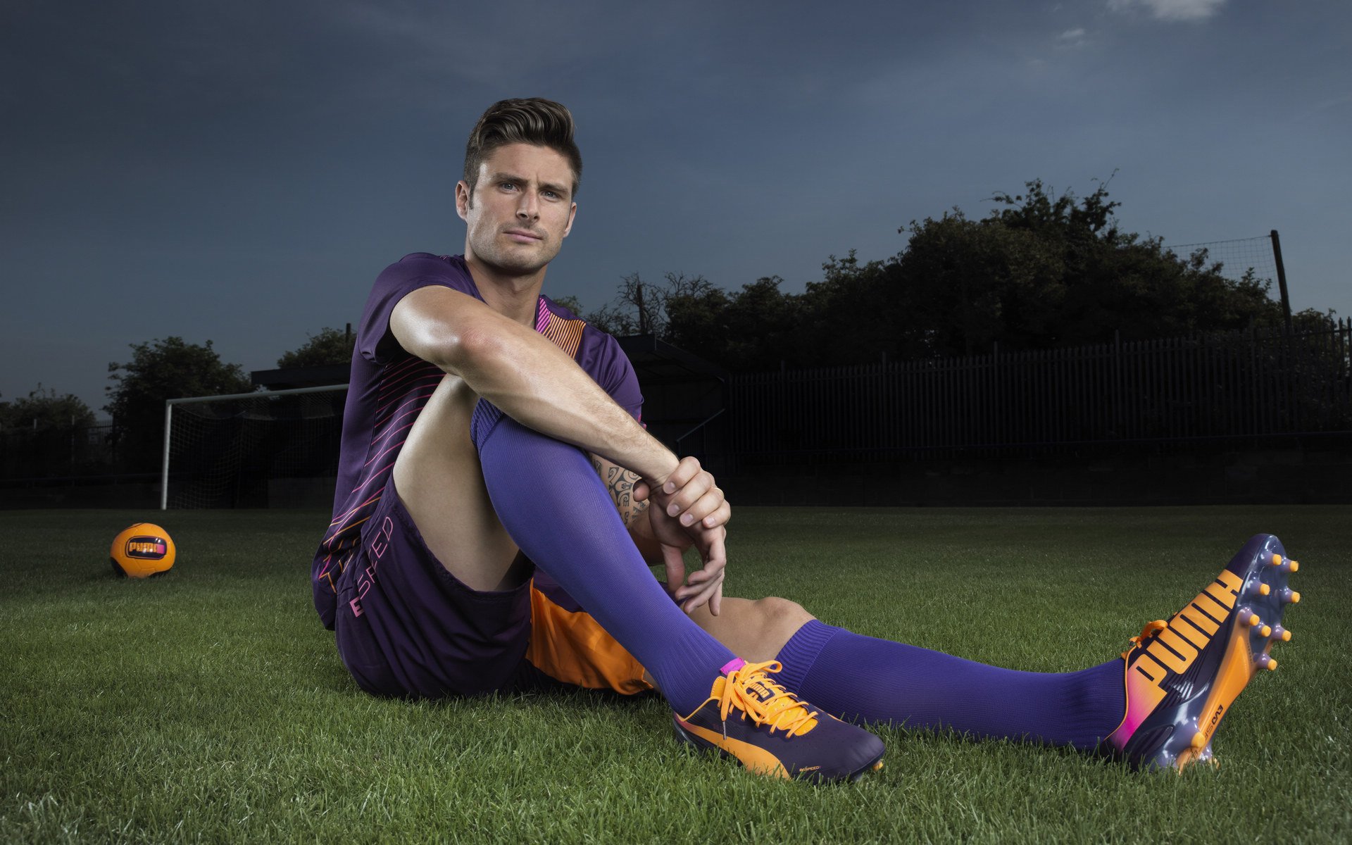 中国队冲线瞬间引爆现场气氛，中国队冲金