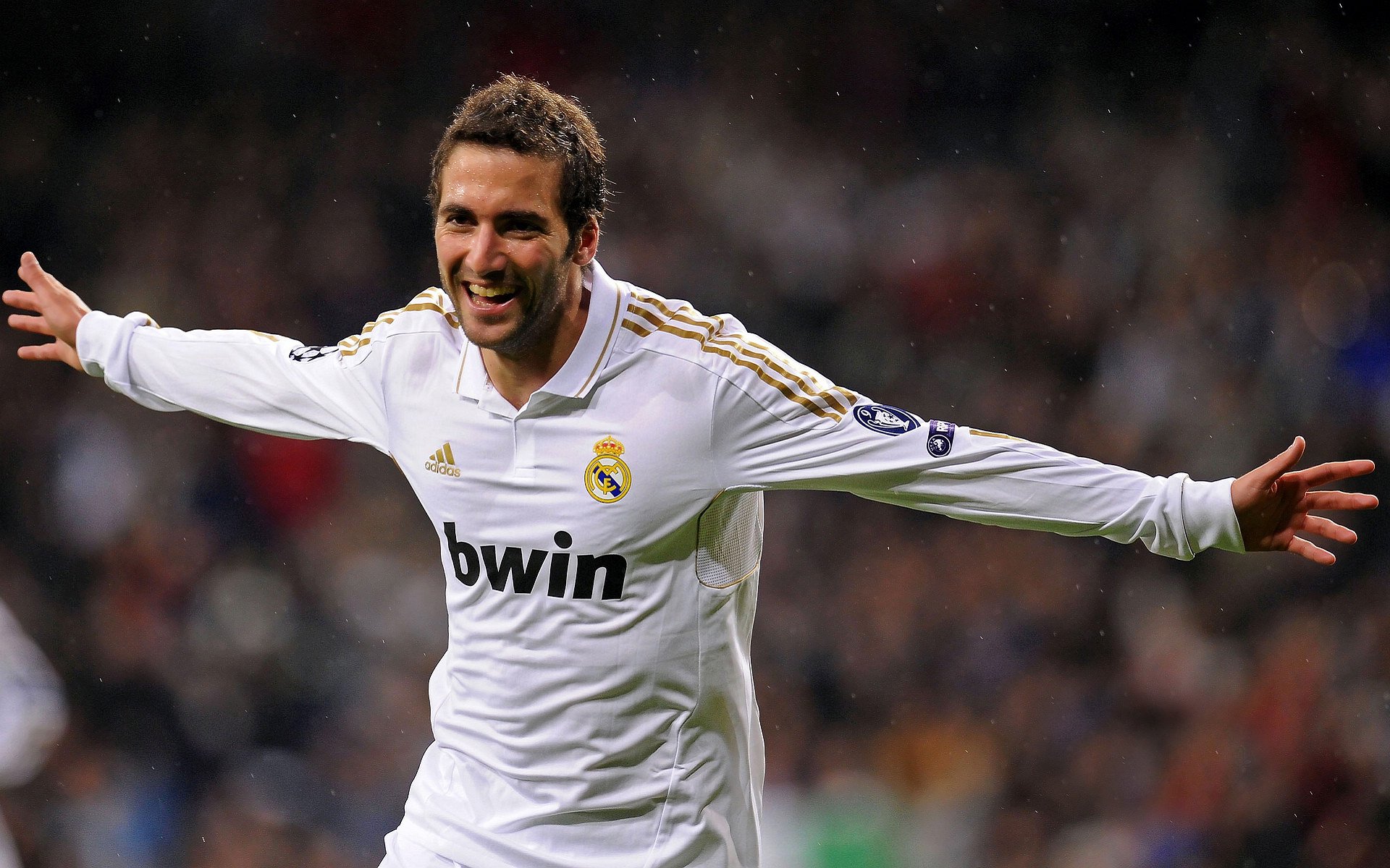 中国“戈壁挑战赛”再开跑 各队企业家用脚步丈量荒漠