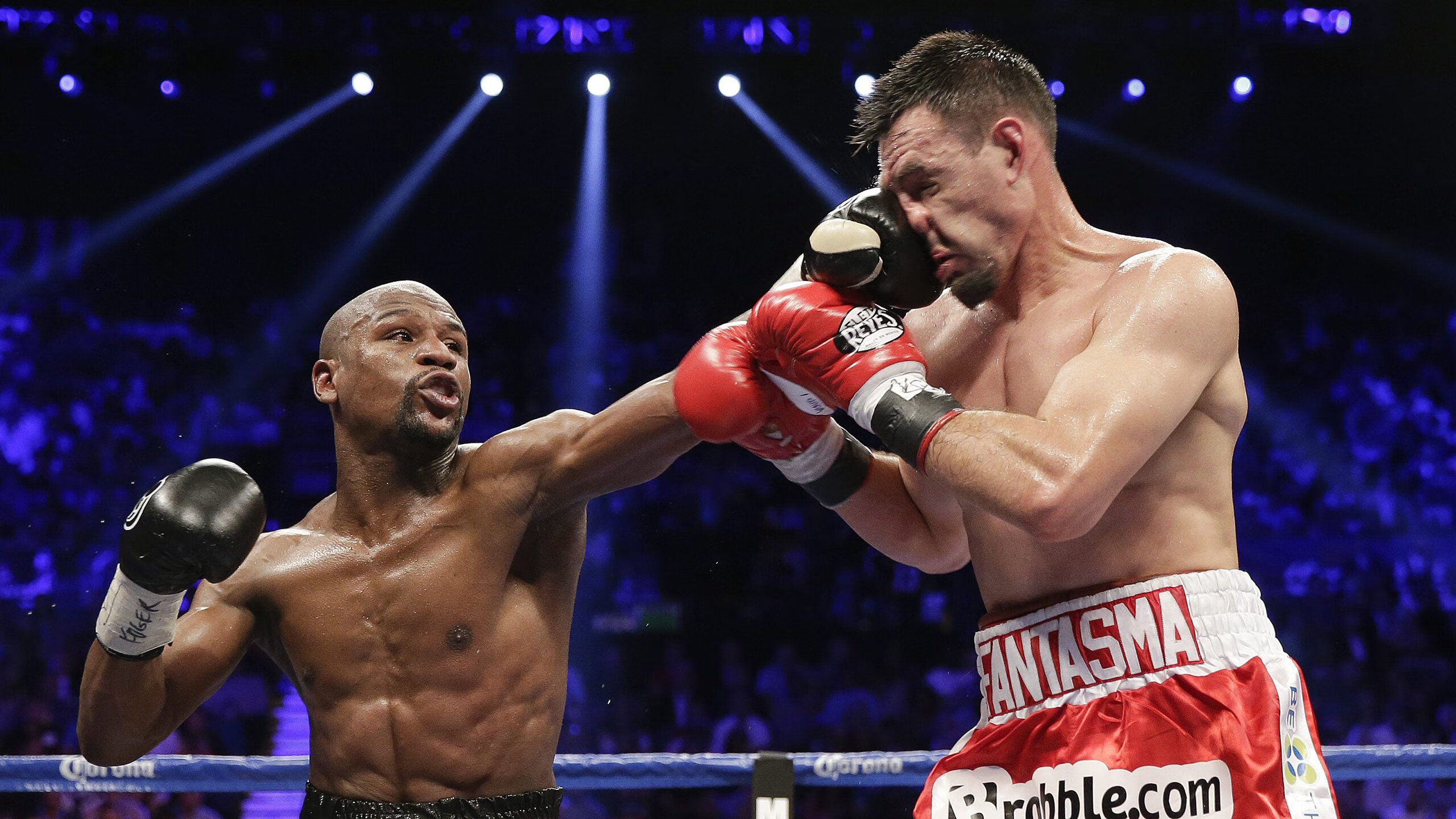 欧冠决赛：巴黎VS那不勒斯 世界最昂贵阵容对上风情万种攻势足球